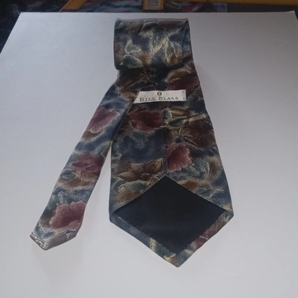 Bill Blass Floral Tie in Blue and Brown